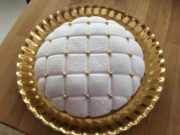 "Coussin de douceur" Mousse framboise et mousse fruits de la passion.